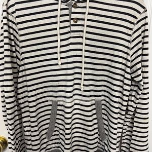 Lightweight striped hoodie